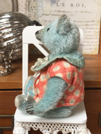 Hug Me Again Collectible bear "Gideon" standing almost 5 inch tall.