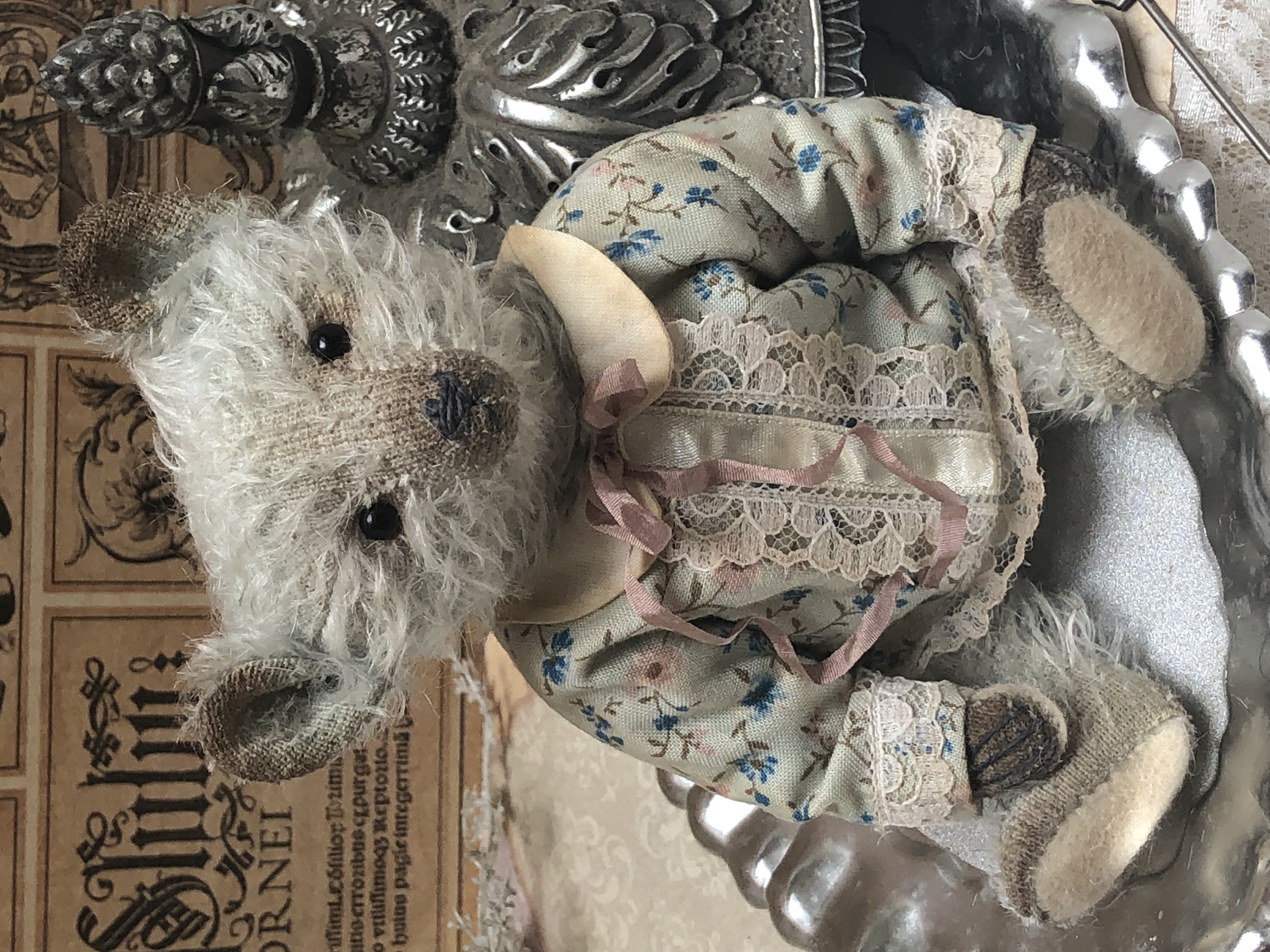 Hug Me Again Collectible bear "Wilco" standing about 7.5 inch tall.