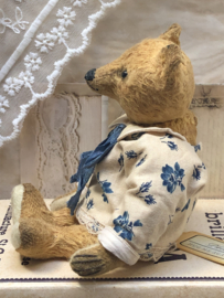 Hug Me Again Collectible bear "Philip" standing about 6 inch tall.