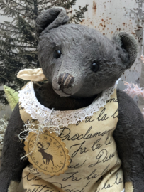 🎄 Hug Me Again Collectible bear "Carole" standing about 9 inch tall.