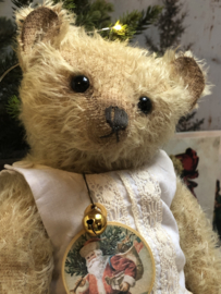 🎄 Hug Me Again Collectible bear "Brittle" standing about 10.5 inch tall.