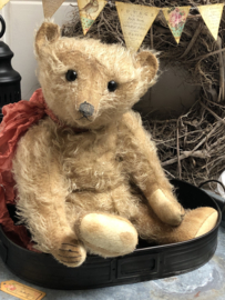 🪺 Hug Me Again Collectible bear "James" standing about 15.5 inch tall.