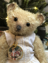 🎄 Hug Me Again Collectible bear "Brittle" standing about 10.5 inch tall.