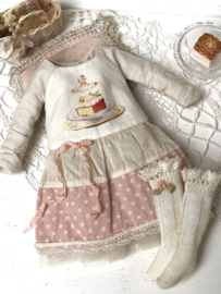 Wardrobe and decoration for Blythe.