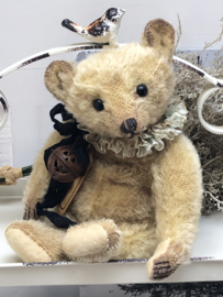 Hug Me Again Collectible bear "Boo-Tiful" standing about 9" inch tall.