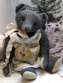 🎄 Hug Me Again Collectible bear "Carole" standing about 9 inch tall.