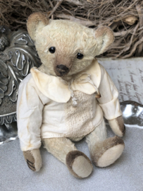 Hug Me Again Collectible bear "Wallace" standing about 6.5 inch tall.