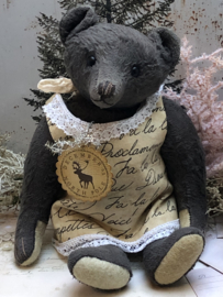 🎄 Hug Me Again Collectible bear "Carole" standing about 9 inch tall.