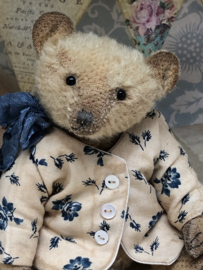 Hug Me Again Collectible bear "Matias" standing about 6 inch tall.