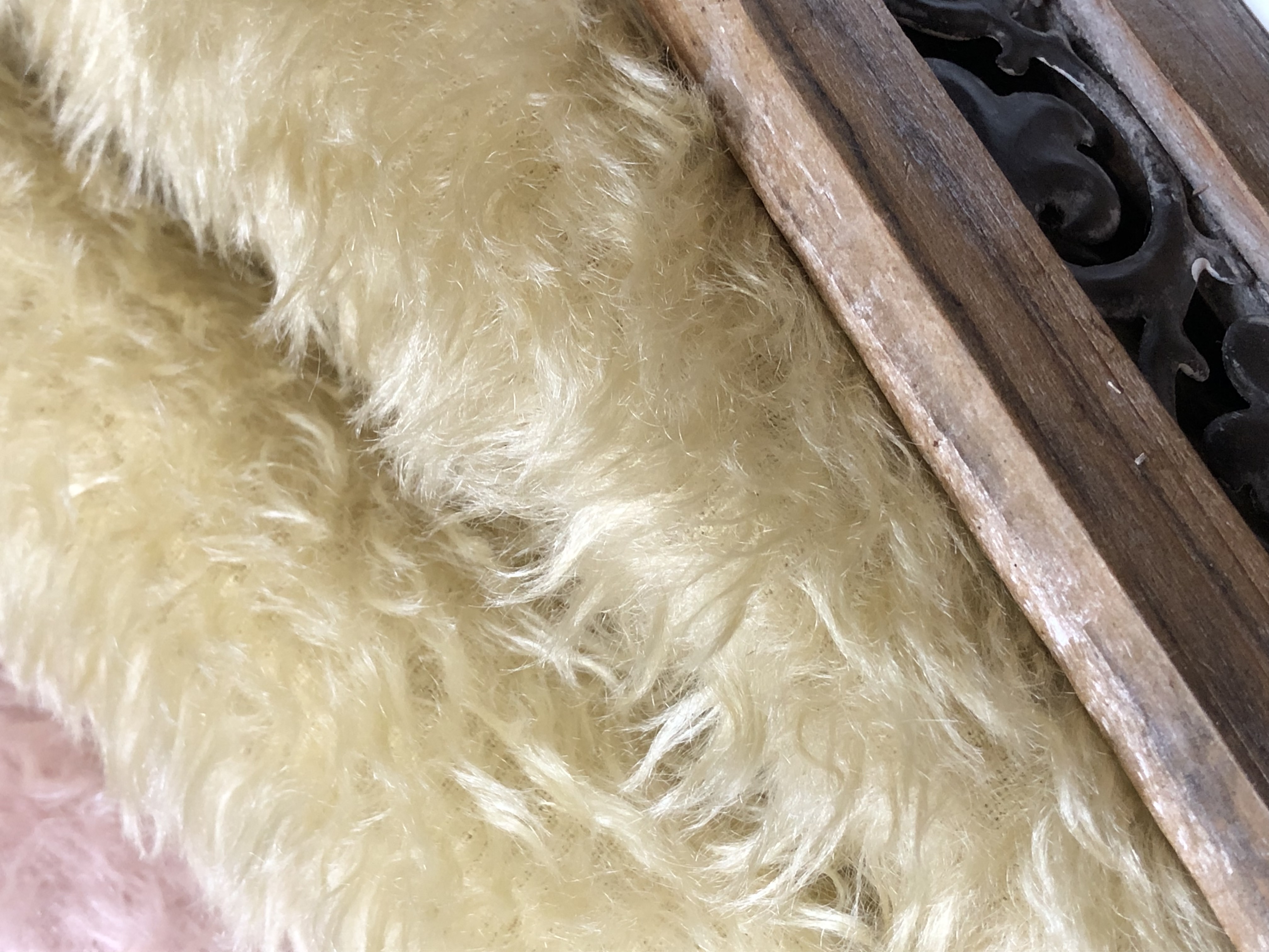 Hand dyed long, a little felted & slightly sparse mohair (24mm pile)