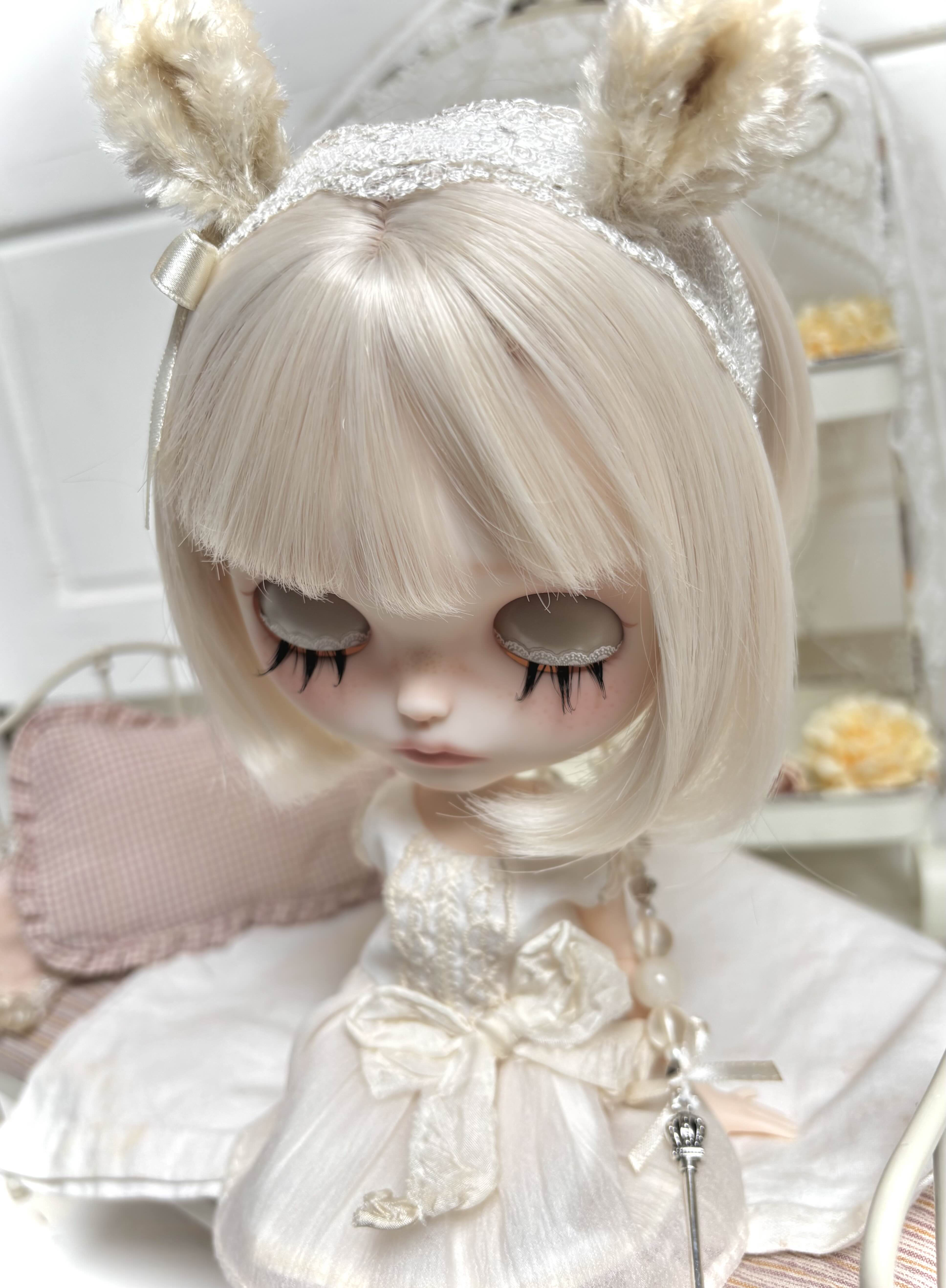 Customized Blythe Doll Annie, OOAK