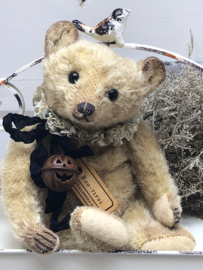 Hug Me Again Collectible bear "Boo-Tiful" standing about 9" inch tall.