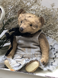 Hug Me Again Collectible bear "Miss Withcytoes" standing about 6 inch tall.