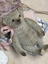 🎄 Hug Me Again Collectible bear "Little Stockingsworth" standing about 4.5 inch tall.