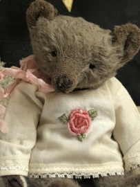Hug Me Again Collectible bear "Elsje" standing about 6 inch tall.