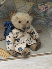 Hug Me Again Collectible bear "Matias" standing about 6 inch tall.