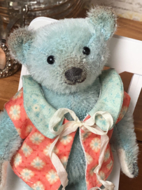 Hug Me Again Collectible bear "Gideon" standing almost 5 inch tall.