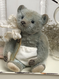Hug Me Again Collectible bear "Maximilian" standing about 6 inch tall.