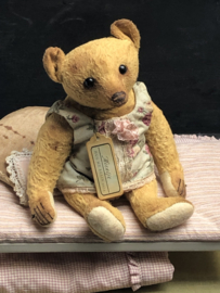Hug Me Again Collectible bear "Mientje" standing about 9 inch tall.