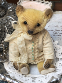Hug Me Again Collectible bear "Humbert" standing about 6.5 inch tall.
