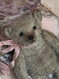 🎄 Hug Me Again Collectible bear "Little Stockingsworth" standing about 4.5 inch tall.