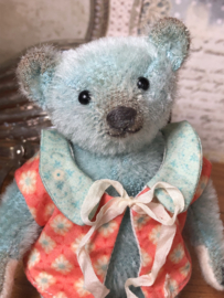 Hug Me Again Collectible bear "Gideon" standing almost 5 inch tall.