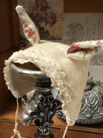 Shabby Chic vintage style Bonnet for Blythe TBL doll.