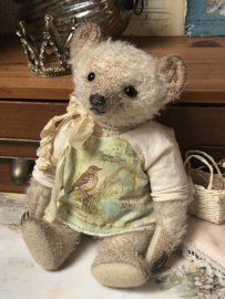 Hug Me Again Collectible bear "Ivor" standing about 7 inch tall.