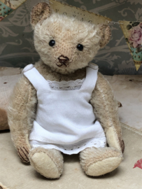 Hug Me Again Collectible bear "Liesje" standing about 6 inch tall.