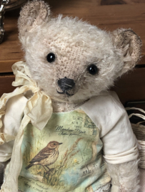 Hug Me Again Collectible bear "Ivor" standing about 7 inch tall.