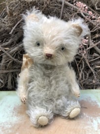 Whimsical Hug Me Again Collectible bear standing only 7" inch tall.