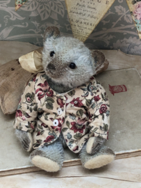 Hug Me Again Collectible bear "Little Pooch" standing about 6 inch tall.