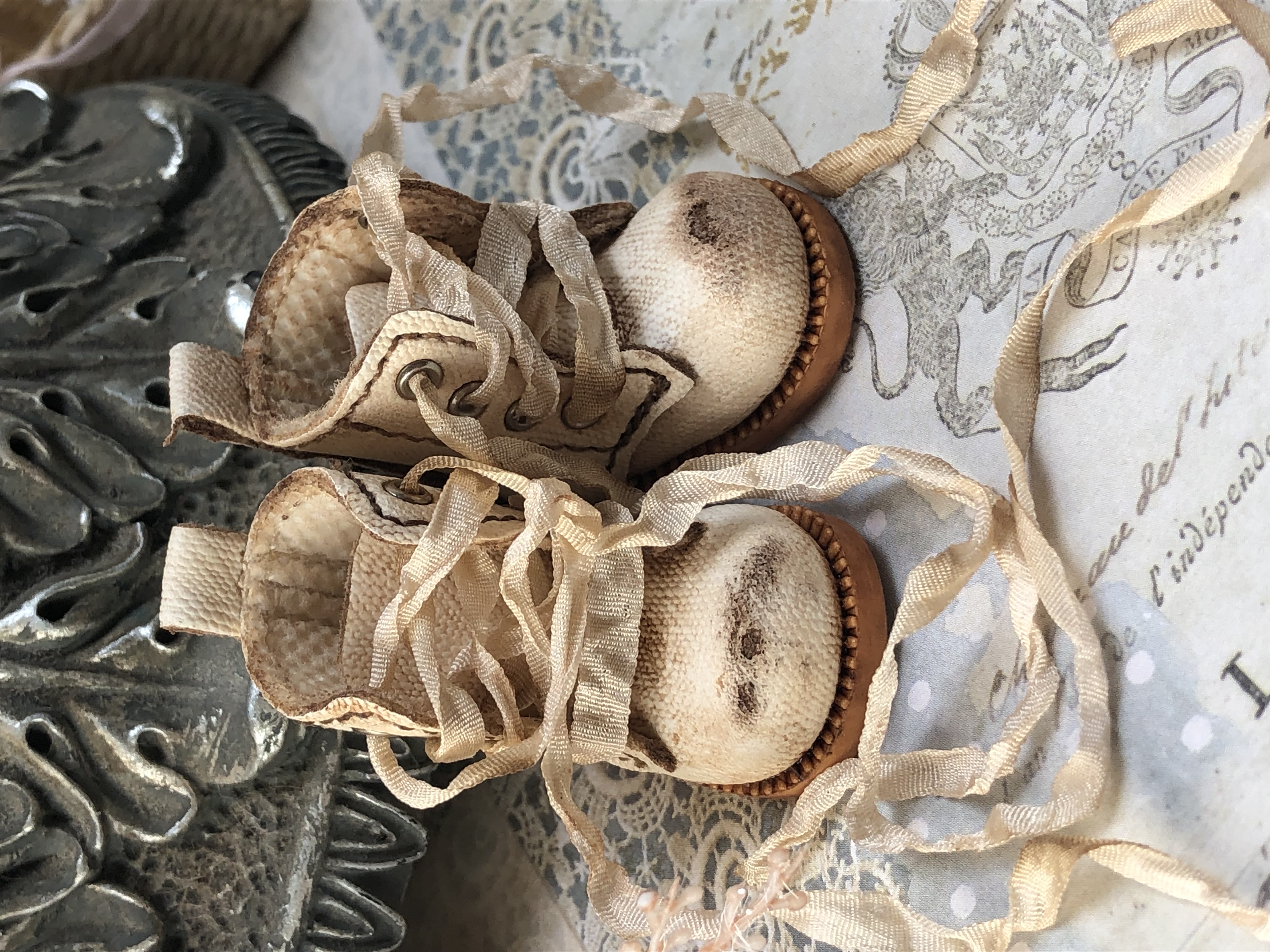 Shabby Chic aged boots for Blythe.