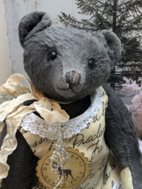🎄 Hug Me Again Collectible bear "Carole" standing about 9 inch tall.