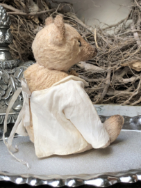 Hug Me Again Collectible bear "Lucy" standing about 6.5 inch tall.