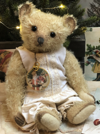 🎄 Hug Me Again Collectible bear "Brittle" standing about 10.5 inch tall.