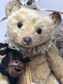 Hug Me Again Collectible bear "Boo-Tiful" standing about 9" inch tall.