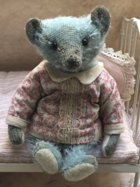 Hug Me Again Collectible bear "Herby" standing about 6 inch tall.