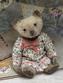 Hug Me Again Collectible bear "Saar" standing about 6 inch tall.