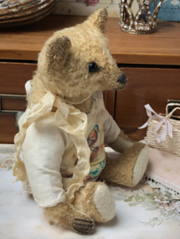 Hug Me Again Collectible bear "Wilkie" standing about 7 inch tall.