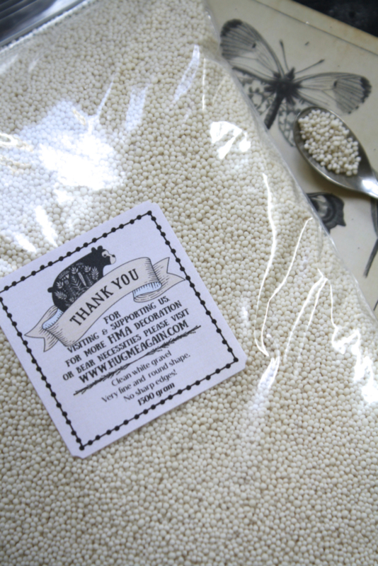 Very clean white gravel for adding weight to Bears or other crafts. 1 kilo bag (1000 gr.)