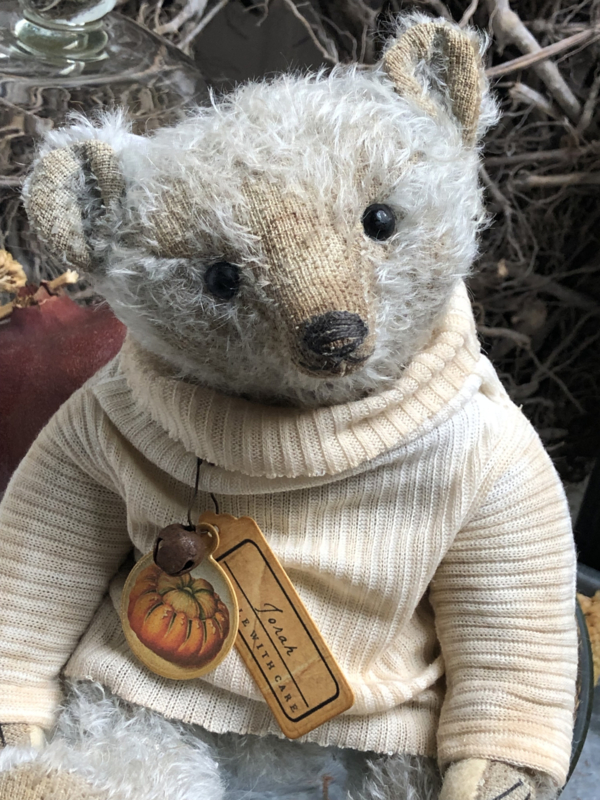 🍂 Hug Me Again Collectible bear "Jorah" standing about 10.5 inch tall.