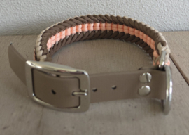 Paracord halsband bruin/zalm maat M