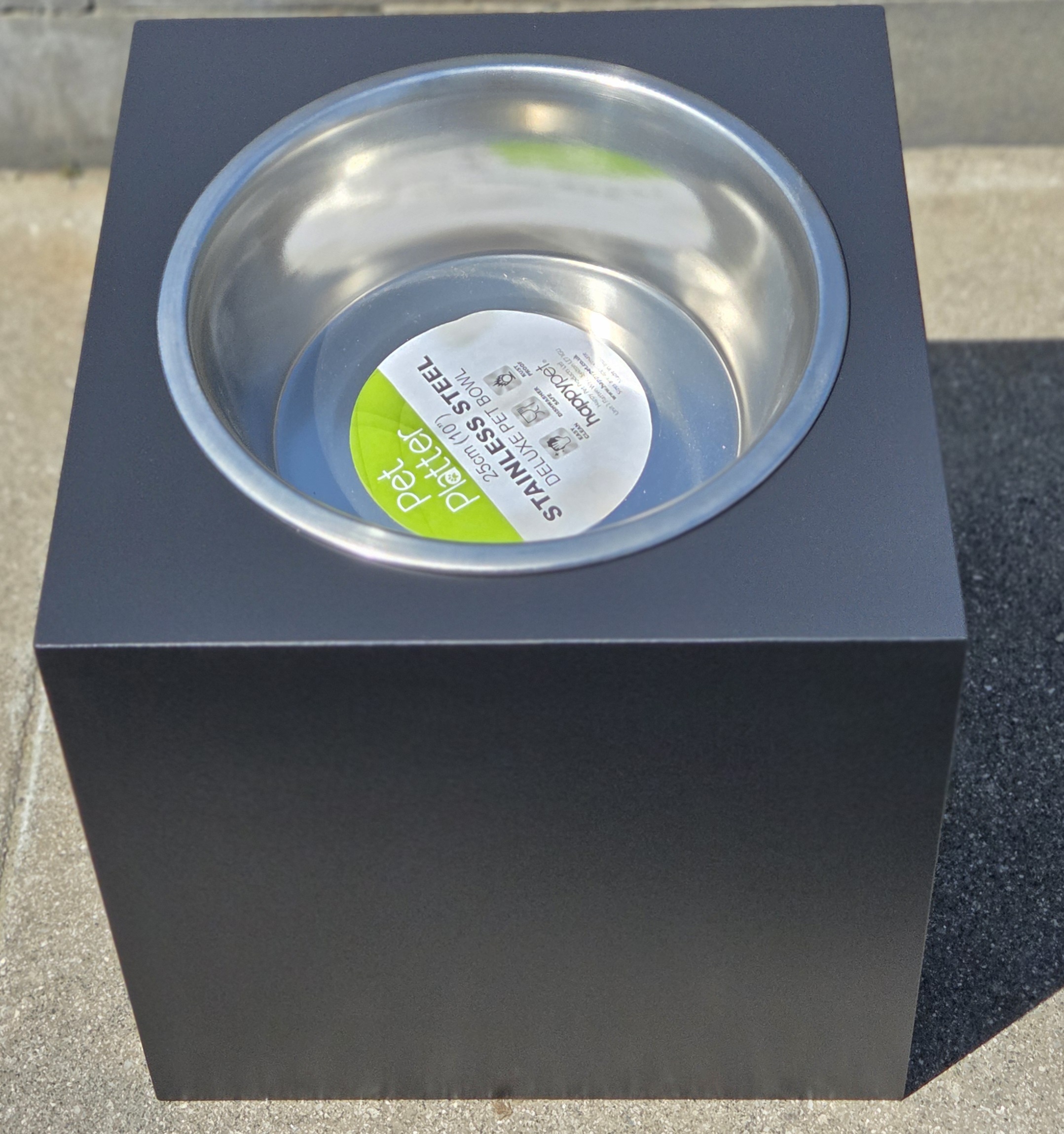Houten honden voerbak Mailo XL 32 cm hoog