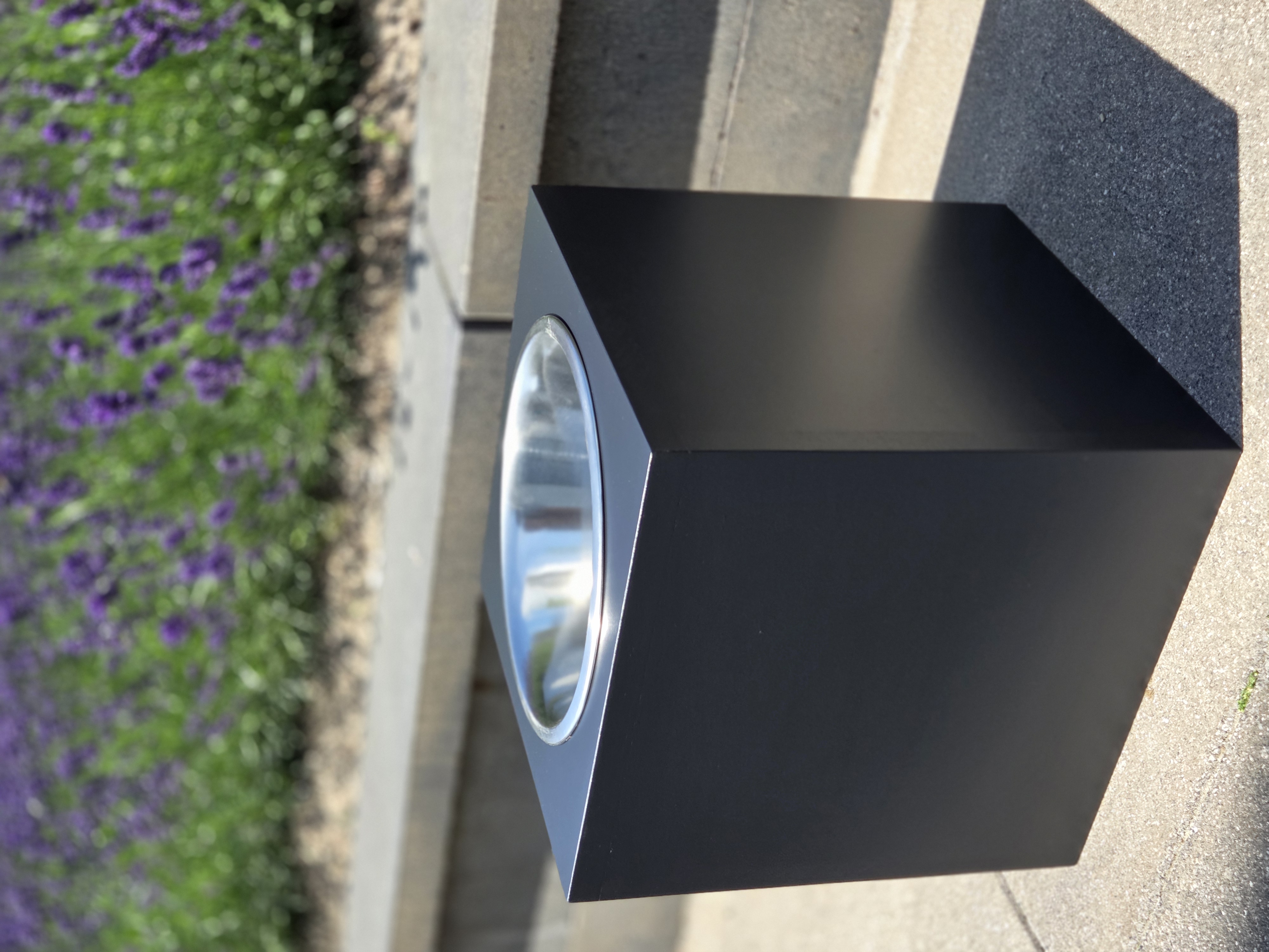 Houten honden voerbak Mailo XL 32 cm hoog