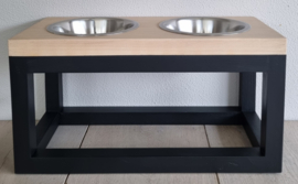 Houten honden voerbak Balou maat M Schors 22,5 cm hoog