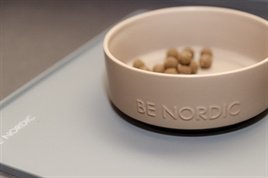 Voerbak be nordic taupe 18 cm