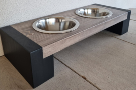 Houten honden / katten voerbak Lucky 2 bakjes  Ebben