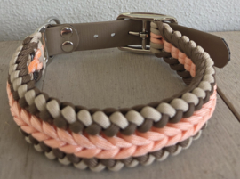 Paracord halsband bruin/zalm maat M