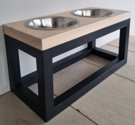 Houten honden voerbak Balou maat M Schors 22,5 cm hoog